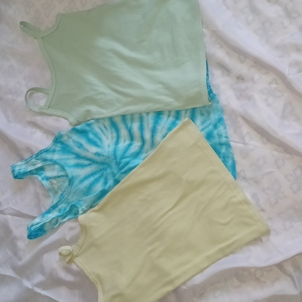 NO boundaries ladies tank tops